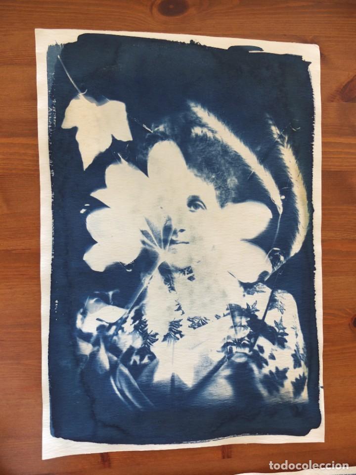 Fotograf&iacute;a antigua: Cianotipia copia &uacute;nica. Firmada y fechada por Charly Rebel.