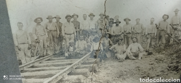 Fotograf&iacute;a antigua: Fotografia antigua operarios vias ferreas. Ferrocarril S XIX. muy rara