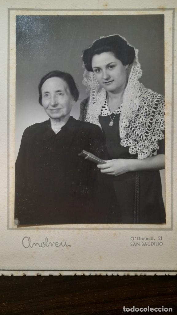 Fotograf&iacute;a antigua: Retrato madre e hija, del fot&oacute;grafo Andreu de San Baudilio a&ntilde;os 50&acute;s Sant Boi de lLobregat