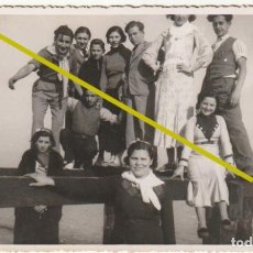 Fotografía antigua: GRUPO DE JOVENES TORRENTE VALENCIA EN 1940 -C-21. Lote 330695028