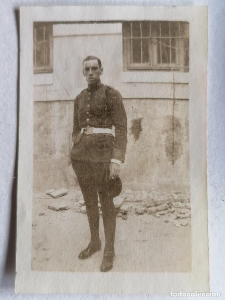 Fotografia antica: FOTOGRAFIA, MILITAR POSANDO, A&Ntilde;OS 20, MEDIDAS 7 X 4,5 CM