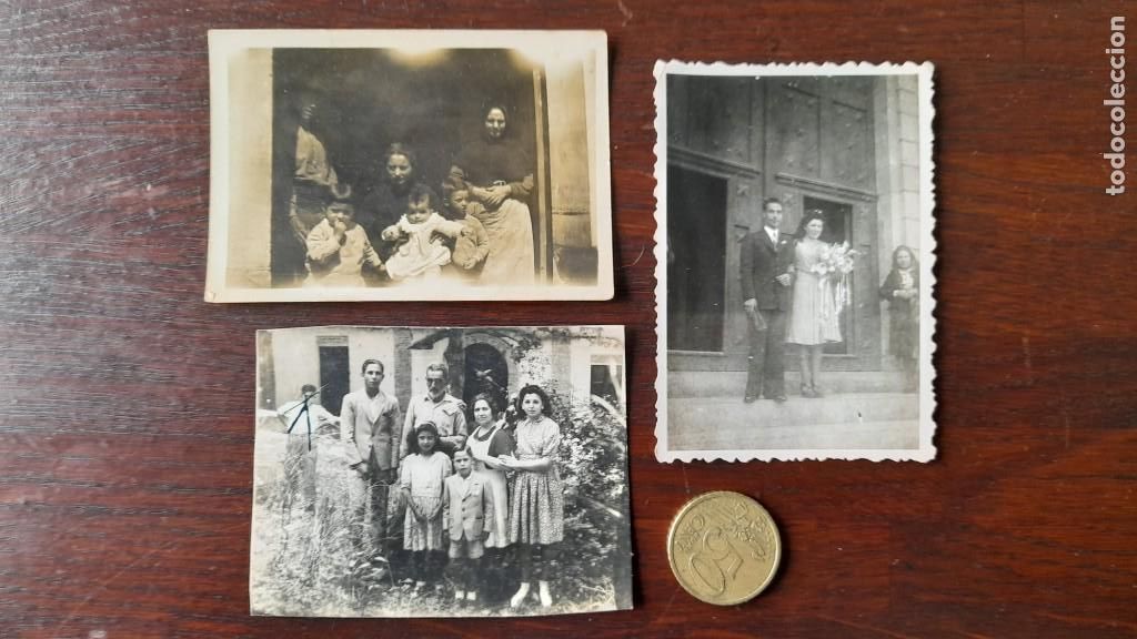 Antique Photography: Una fotograf&iacute;a imagen grupo familiar posando en casa de pueblo, a&ntilde;os 40&acute;s tres im&aacute;genes a elegir