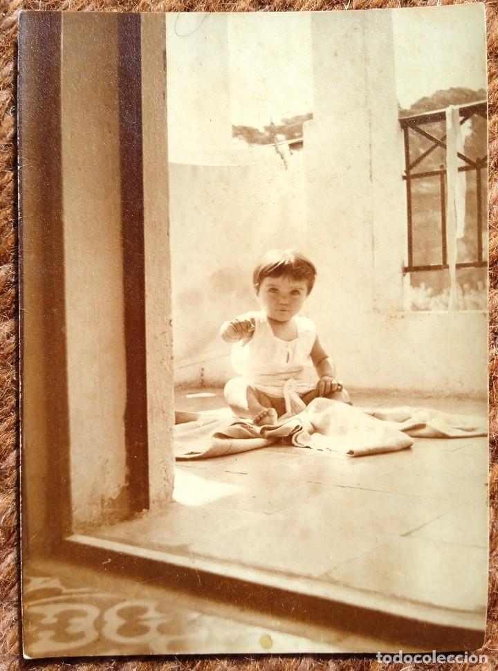 Photographie ancienne: NI&Ntilde;A