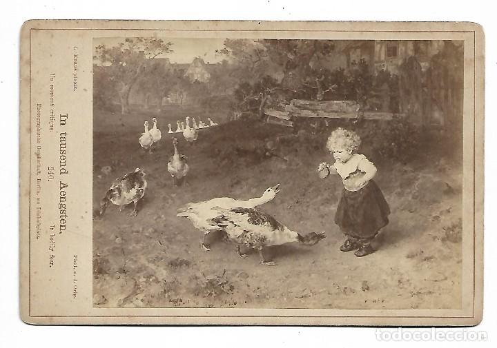 Fotografia antica: E15- FOTOGRAF&Iacute;A ANTIGUA - UNA NI&Ntilde;A CON PATOS - FOTO- - -DE Pp. DEL SIGLO XX