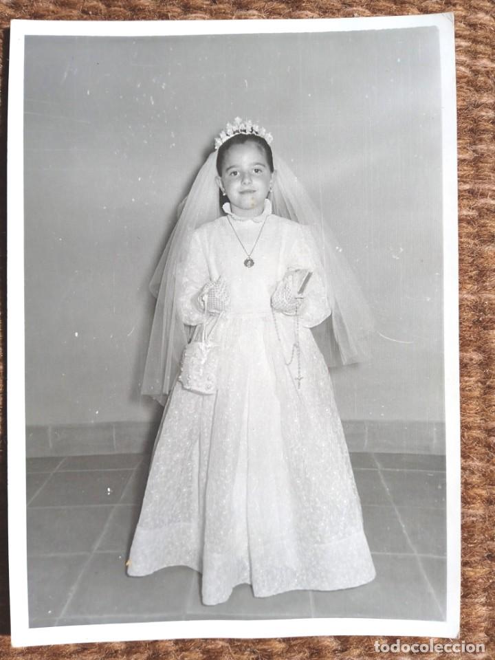 Alte Fotografie: NI&Ntilde;A VESTIDA DE COMUNION