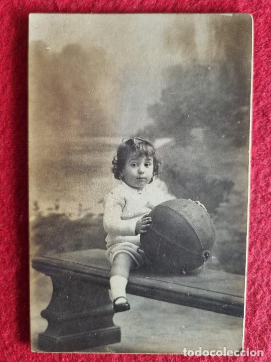 Fotograf&iacute;a antigua: FOTO ANTIGUA NI&Ntilde;O CON PELOTA ORIGINAL CAT1