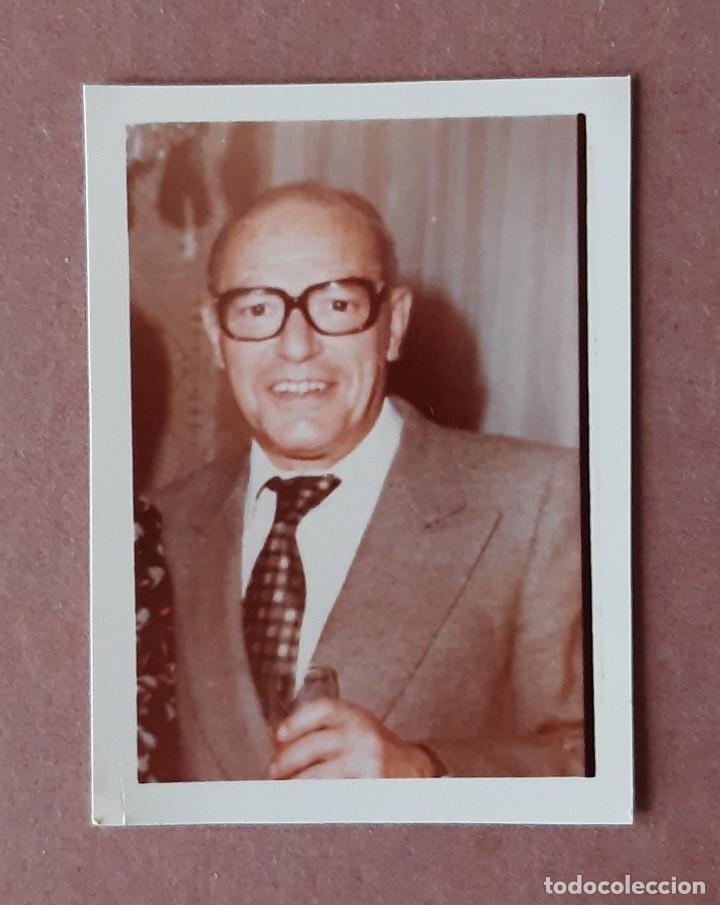 Alte Fotografie: ANTIGUA FOTOGRAF&Iacute;A HOMBRE. BARCELONA. 1980. A&Ntilde;OS 80.