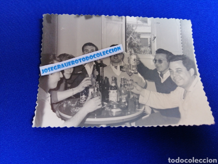 Antique Photography: BOTELLAS DE ALCOHOL CON MODELOS FOTOGRAF&Iacute;A ANTIGUA