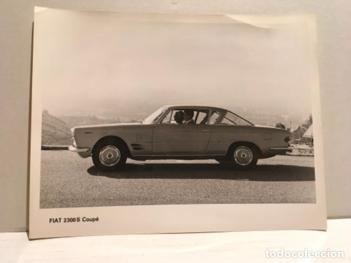 Fotograf&iacute;a antigua: FOTOGRAF&Iacute;A COCHE FIAT 2300 S COUPE
