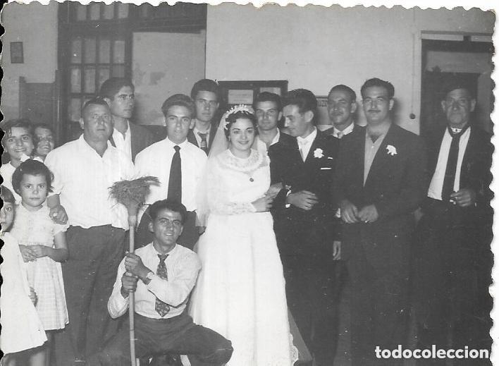 Photographie ancienne: *** D750 - FOTOGRAFIA - PAREJA DE NOVIOS CON SUS AMIGOS - 1958