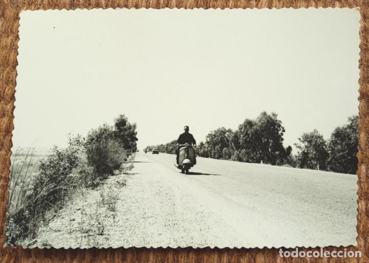 Fotograf&iacute;a antigua: VESPA - MOTO ESCUTER