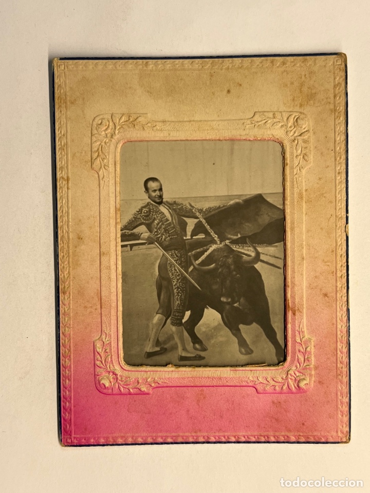 Photographie ancienne: MINUTEROS. Fotografos de Calle.. Decorado de Feria Un Torero espont&aacute;neo &hellip;&hellip; (h.1910?)
