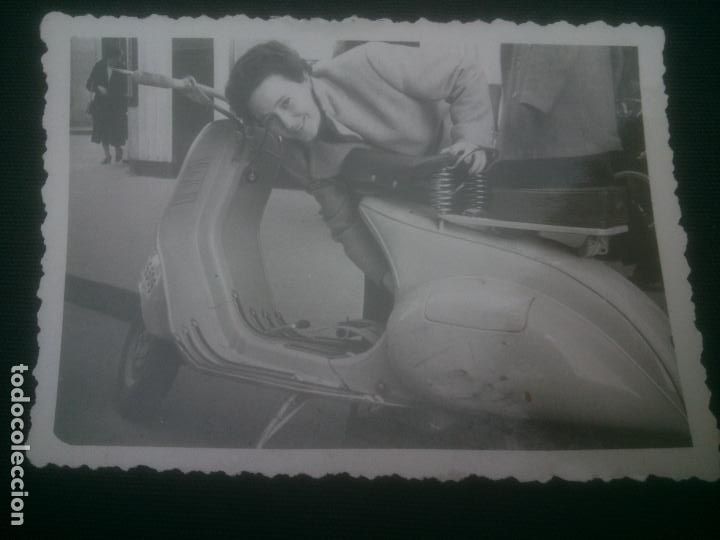 Fotograf&iacute;a antigua: ANTIGUA FOTOGRAFIA VESPA .