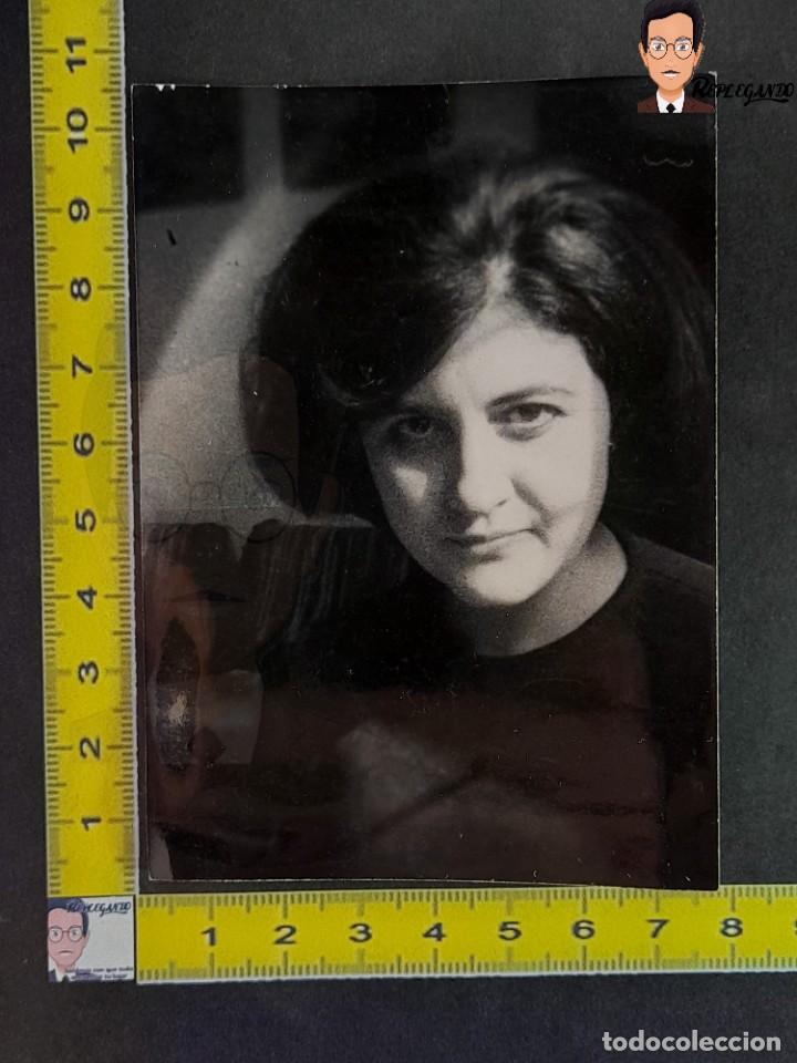 Antique Photography: GUAPA CHICA JOVEN EN PRIMER PLANO - FOTO ANTIGUA EN BLANCO Y NEGRO - A&Ntilde;OS 60/70 - ESPA&Ntilde;A CATALU&Ntilde;A