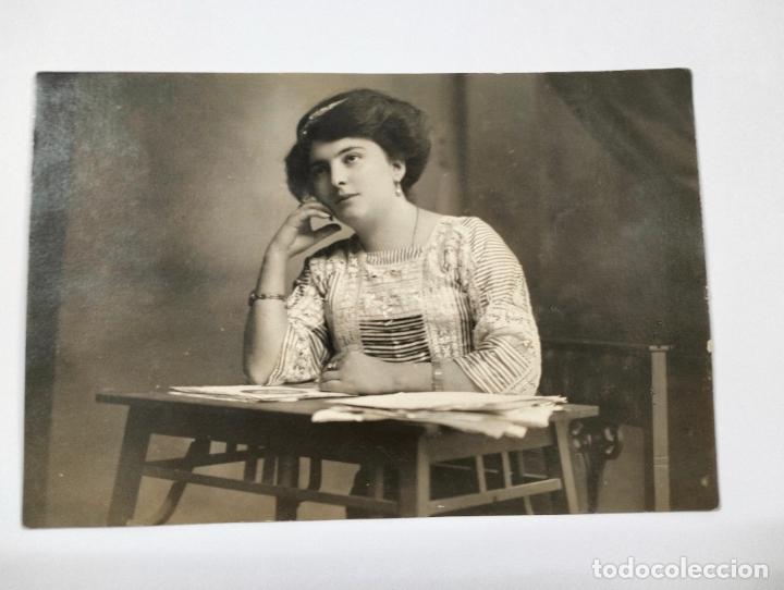 Fotograf&iacute;a antigua: F-5530. FOTOGRAFIA POSTAL, JOVEN. 1912.