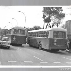 Photographie ancienne: M38- MADRID -AUTOBUS COMPETENCIA ENTRE CONDUCTORES FOTO- VELOCIDAD -DEL 20- 4- 1.974. Lote 363083095