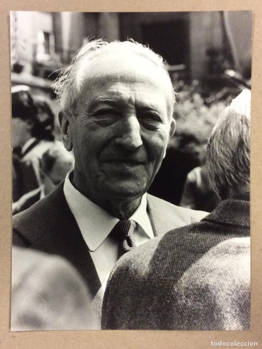 Fotograf&iacute;a antigua: RAM&Oacute;N RUBIALES (PSOE). FOTOGRAF&Iacute;A ORIGINAL EN B/N DE LOS A&Ntilde;OS 80.