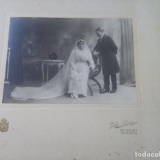 Fotografía antigua: ANTIGUA FOTOGRAFÍA DE RECIÉN CASADOS -JULIO DERREY (ÉPOCA FRANCISCO GIMENO GIL)-1915-GRAN FORMATO
