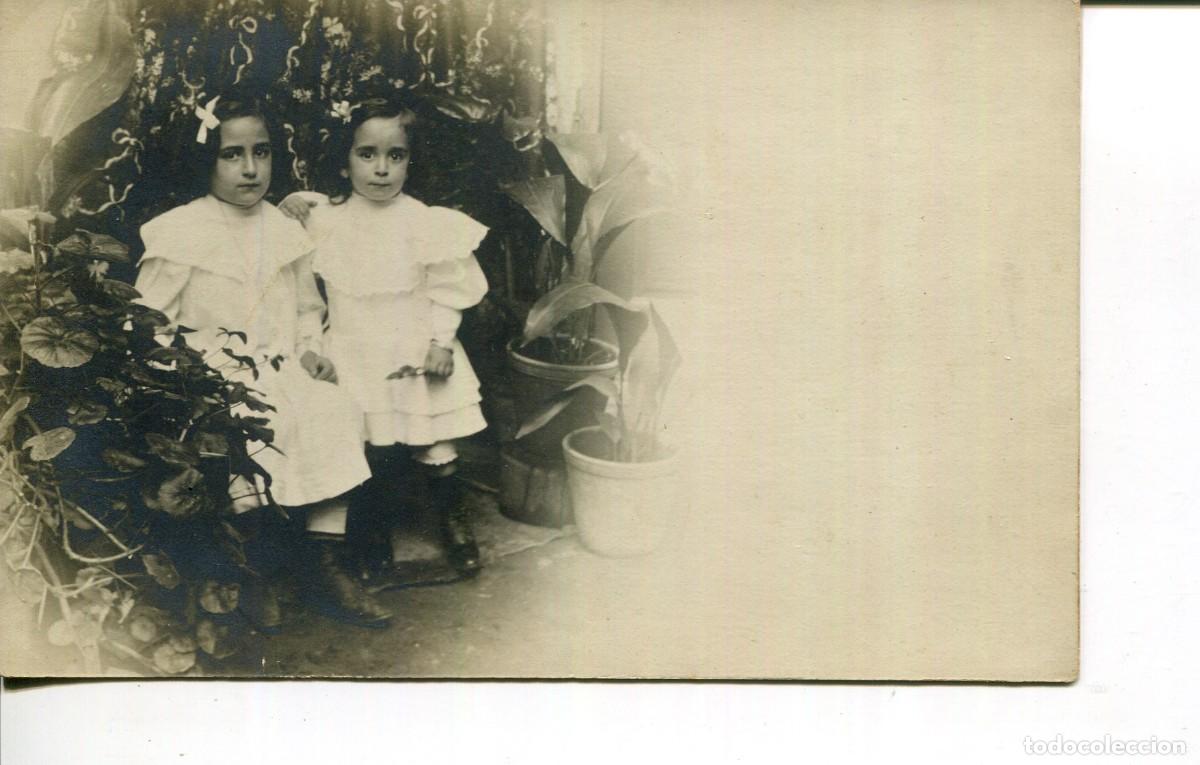 Fotografia antiga: HERMANAS EN EL JARDIN-A&Ntilde;O 1903