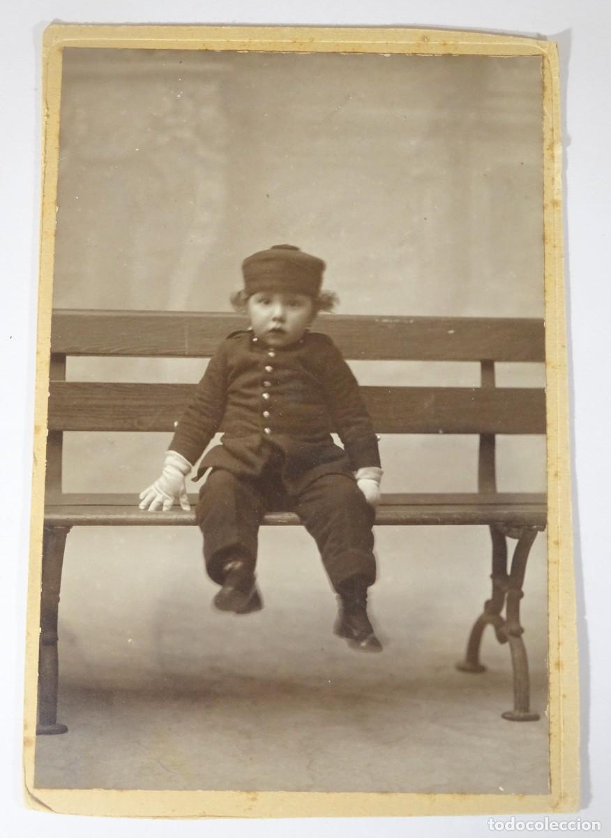Fotografia antica: ANTIGUA TARJETA POSTAL FOTOGR&Aacute;FICA DE ESTUDIO, NI&Ntilde;A CON UNIFORME, VER FOTOS