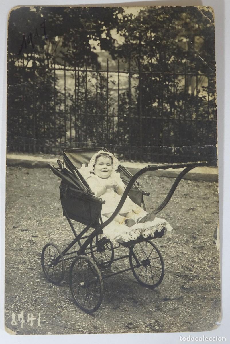Photographie ancienne: ANTIGUA TARJETA POSTAL FOTOGR&Aacute;FICA , NI&Ntilde;A EN CARRITO, VER FOTOS