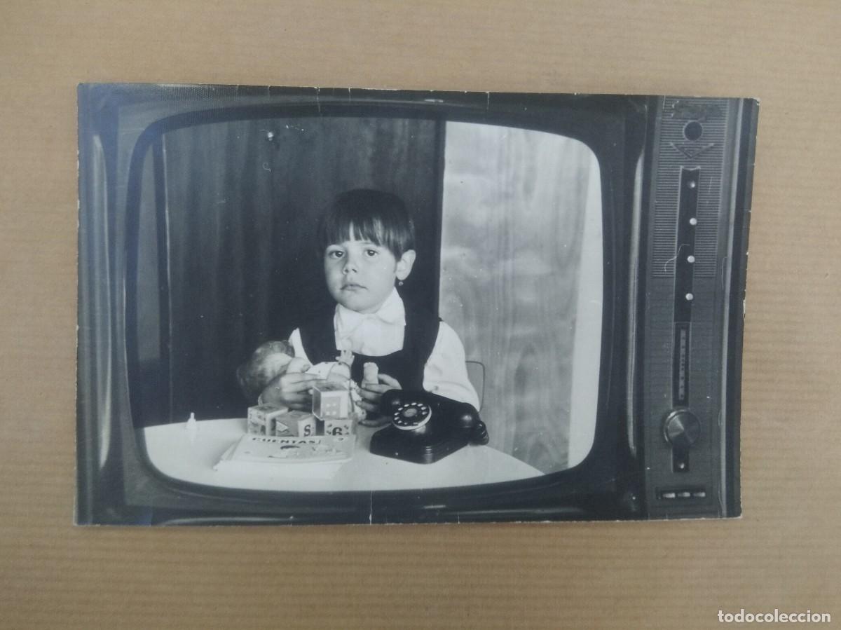 Fotografia antica: Antigua Fotografia ni&ntilde;a con juguetes