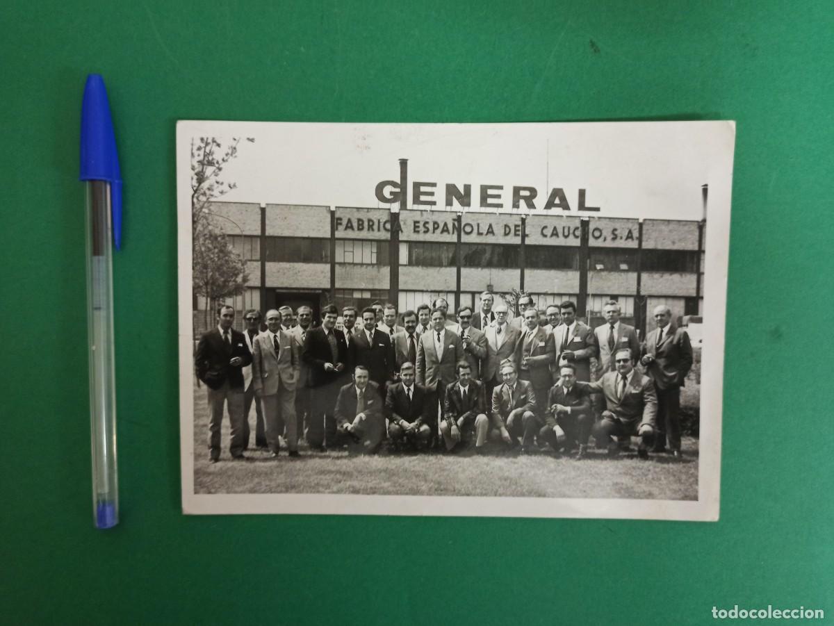 Fotograf&iacute;a antigua: Antigua fotografia de General Fabrica Espa&ntilde;ola del Caucho. Directivos o trabajadores de la fabrica.