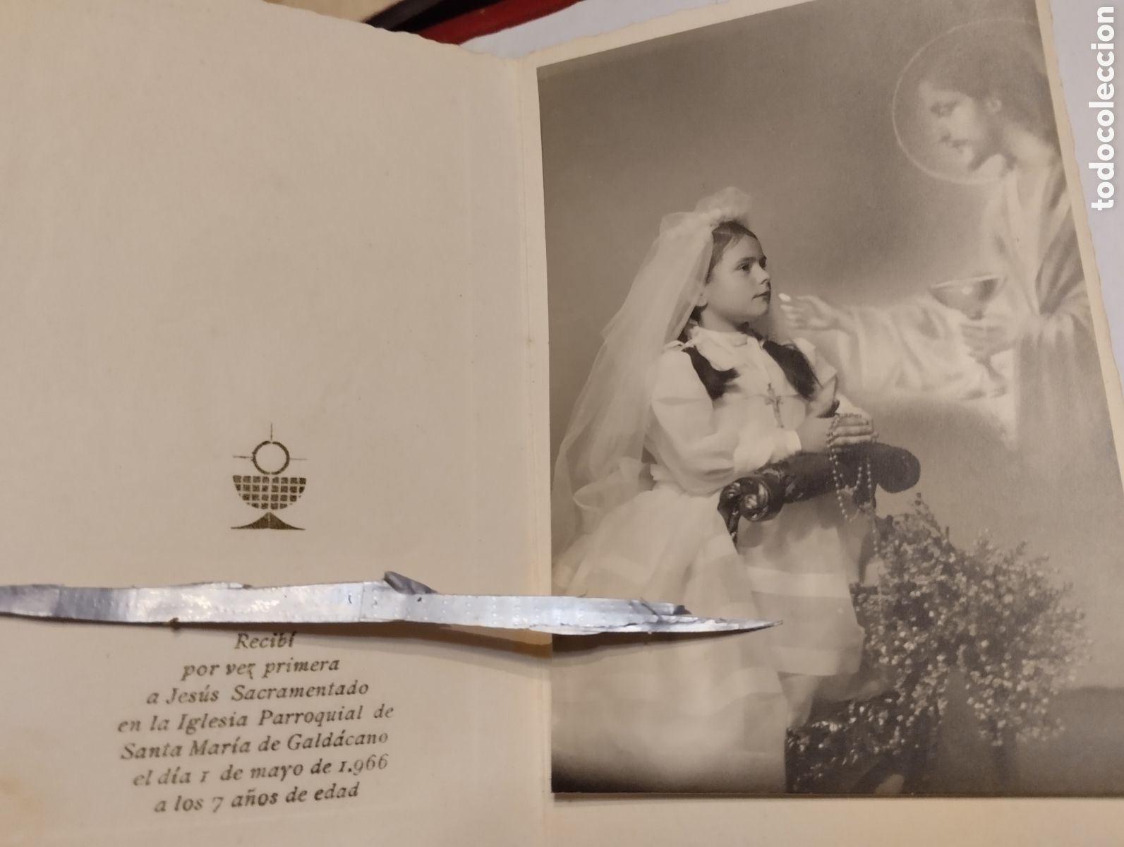 Fotograf&iacute;a antigua: 1966 FOTO MONTAJE NI&Ntilde;A RECIBIENDO LA COMUNION