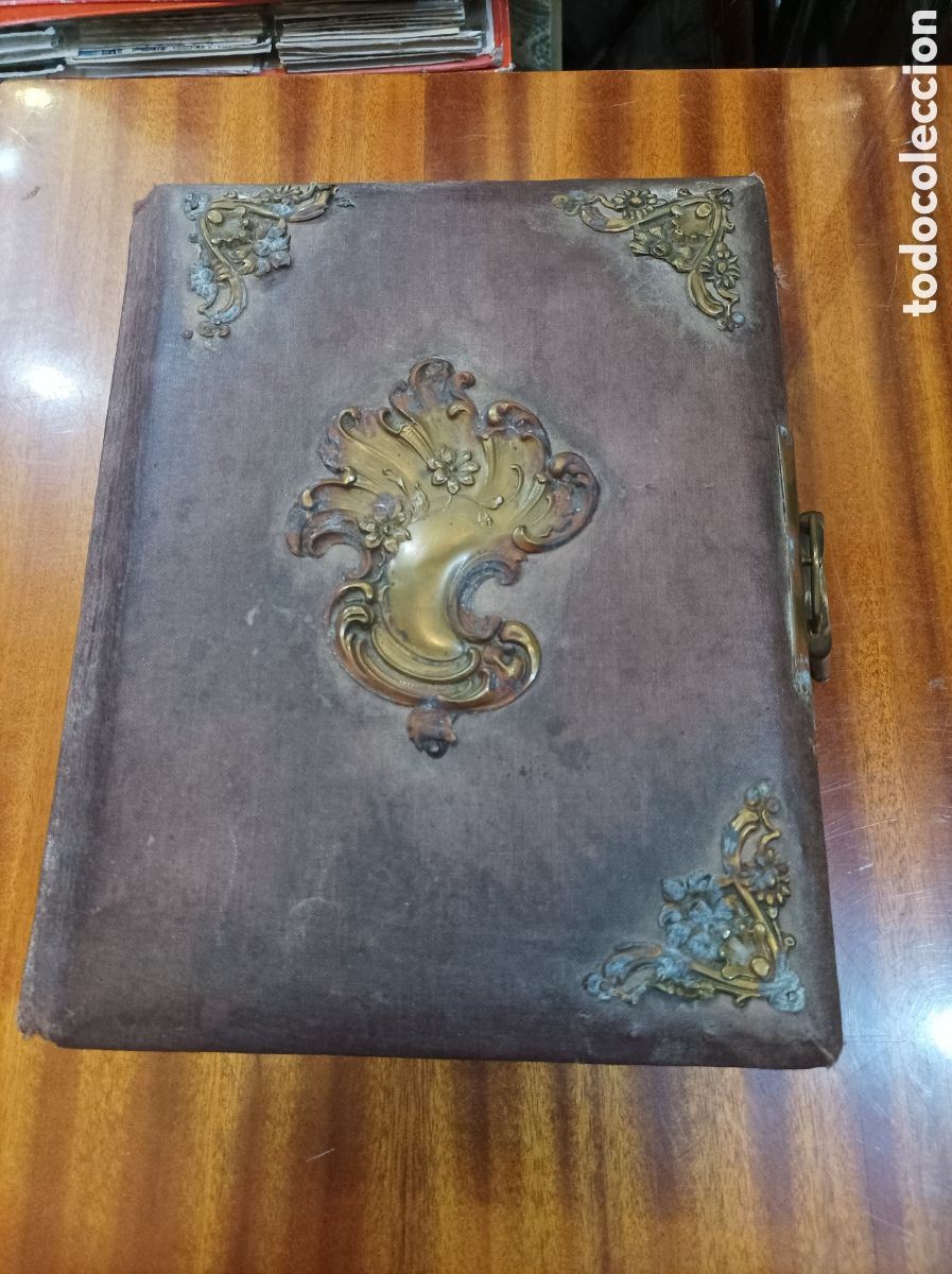 Fotografia antica: ALBUM-CAJA M&Uacute;SICA DE FOTOS EN TELA Y BRONCE ,FUNCIONA BIEN
