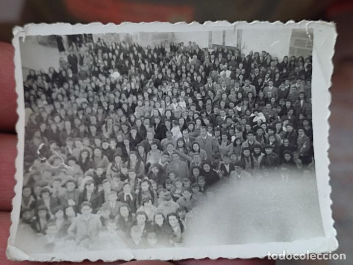 Antique Photography: CAMPANARIO BADAJOZ EXTREMADURA A&Ntilde;OS 50 FOTO PARTICULAR REUNION GENTE 7,7 X 5,7 CMS