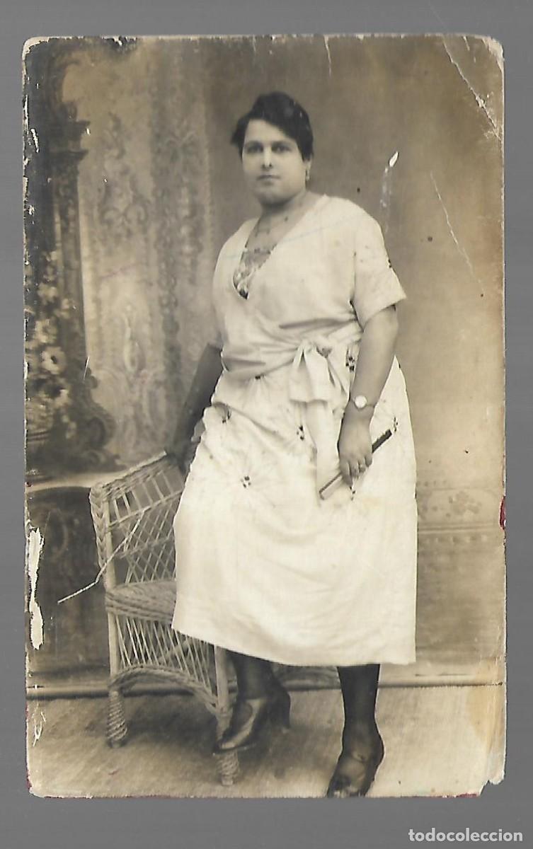 Fotografia antiga: M40 -ANTIGUA FOTOGRAFIA - UNA DAMA CON ABANICO FOTO- - DEDICADA EL 3- 7- 1.922