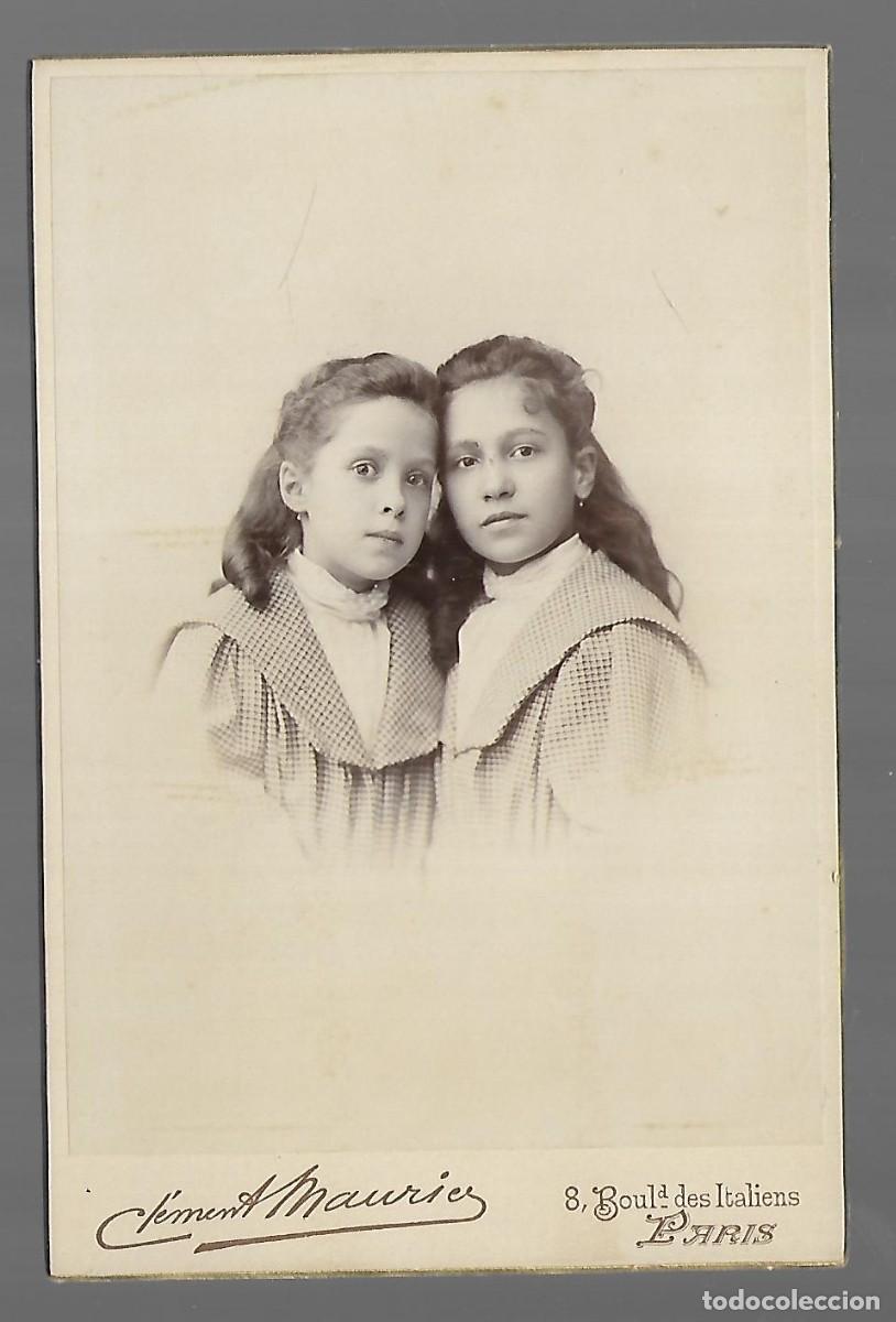 Antique Photography: E80-ANTIGUA FOTOGRAFIA- DE DOS HERMANAS FOTO - MAURIO - PARIS - DE Pcp. DEL SIGLO XX