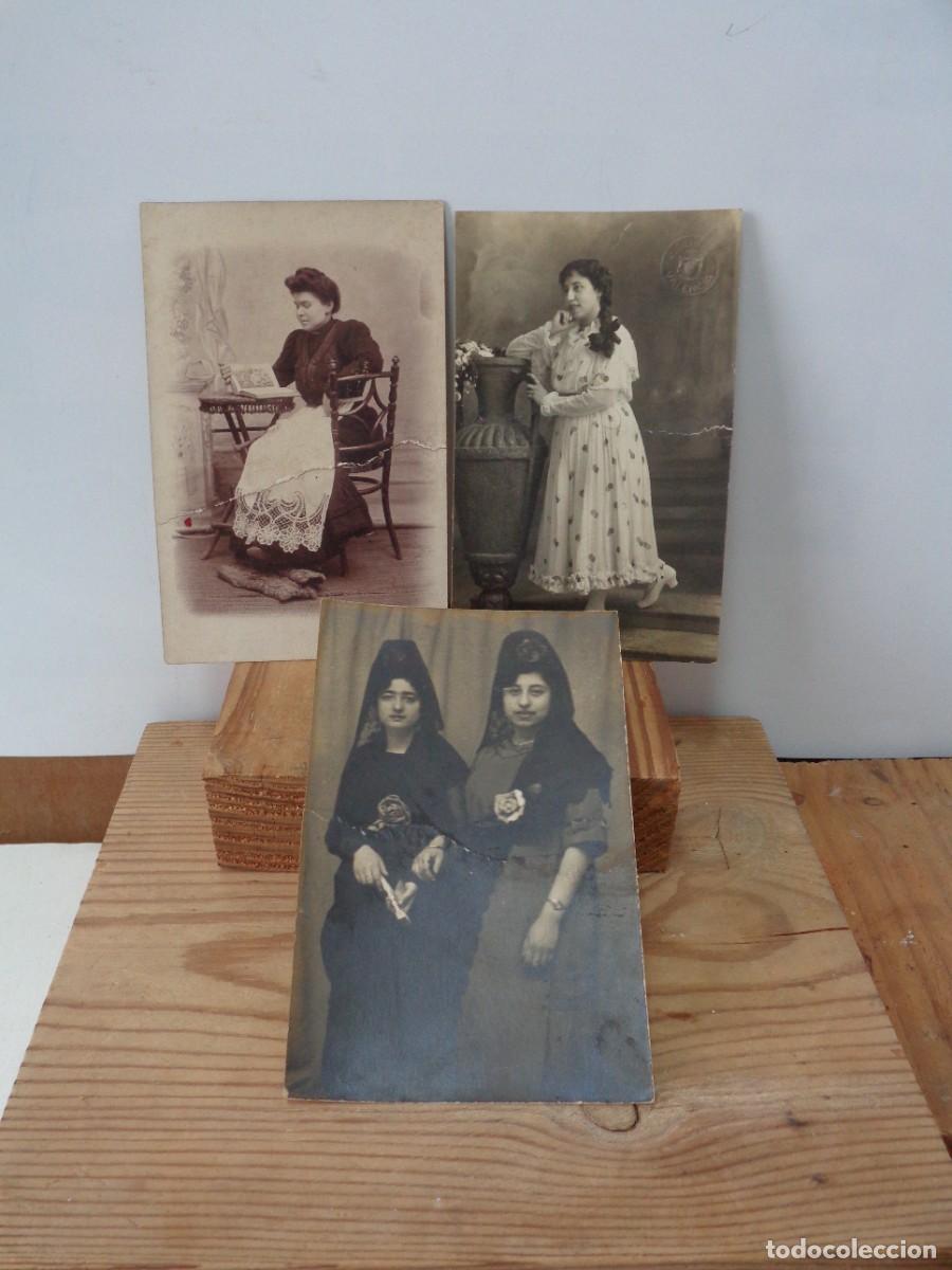 Fotograf&iacute;a antigua: &iexcl;&iexcl; Se&ntilde;oras , de EPOCA. T.P. Una del Estudio J. DERREY. Con el sello en Frio. !! C-6.