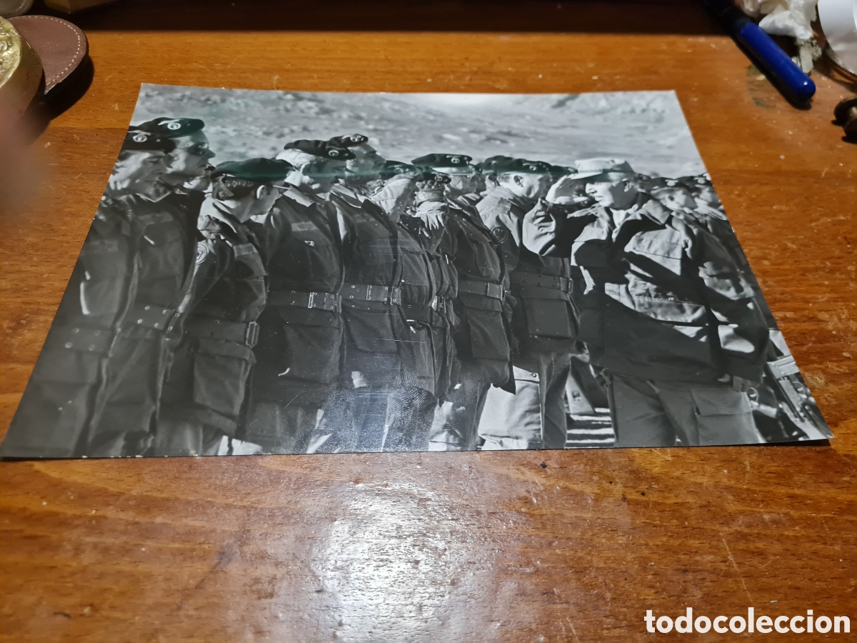 Fotograf&iacute;a antigua: FOTOGRAFIA ANIVERSARIO DECLA BRIGADA PARACAIDISTA 1979. HOYO DE MANZANARES 40X20