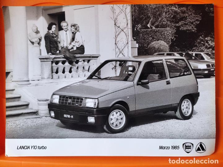 Fotograf&iacute;a antigua: LANCIA Y10 TURBO FOTO AGENCIA 1985 29,1 X 20,8 CMS ORIGINAL VINTAGE *