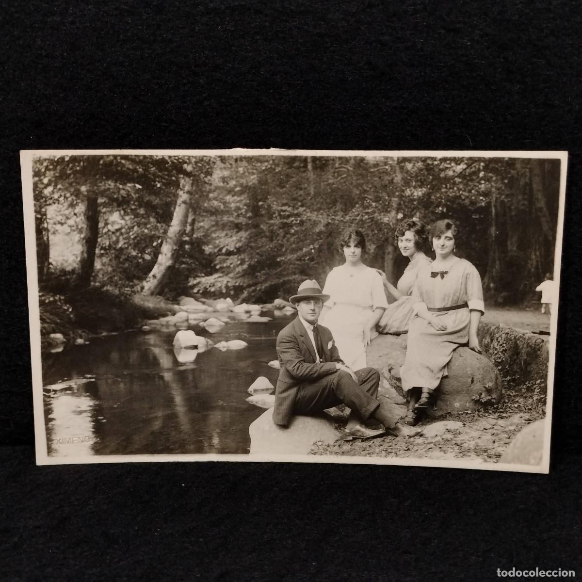 Photographie ancienne: ANTIGUA FOTOGRAFIA POSTAL - BONITA FOTO DE GENTE POSANDO AL LADO DEL RIO - C. 1900 - 14 cm / 273