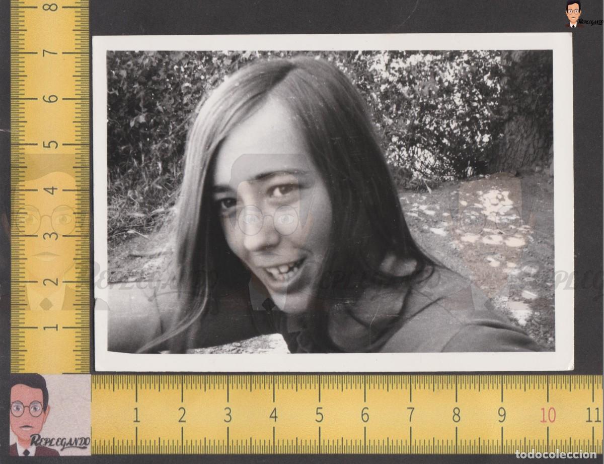 Fotografia antiga: RETRATO GUAPA CHICA JOVEN SONRIENDO PRIMER PLANO - FOTO ANTIGUA A&Ntilde;OS 50/60 - MUJER ESPA&Ntilde;A
