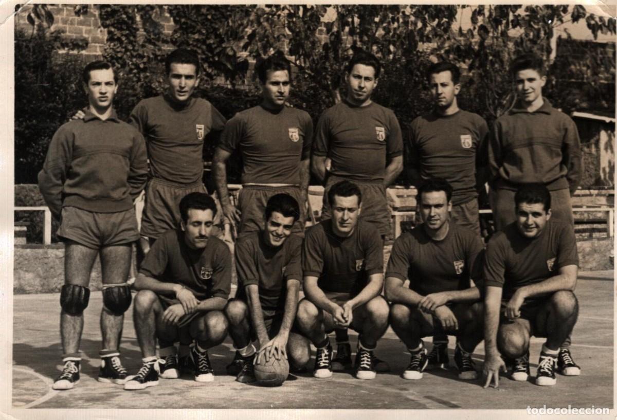 Fotografia antiga: foto equipo de balonmano 11 Barcelona a&ntilde;os 50 primeros equipos nacionales