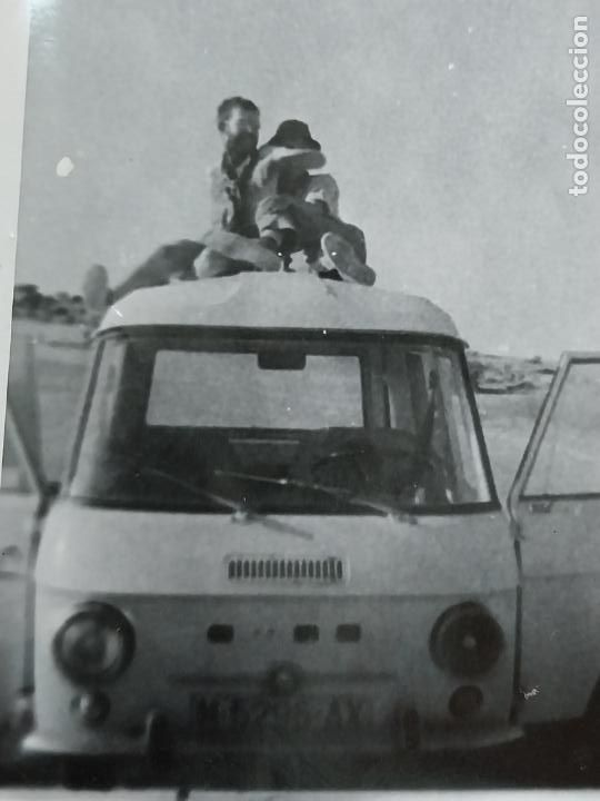 Fotograf&iacute;a antigua: SEAT SIATA EBRO AVIA FURGONETA A&Ntilde;OS 60 FOTO PARTICULAR 10,7 X 7,5 CM
