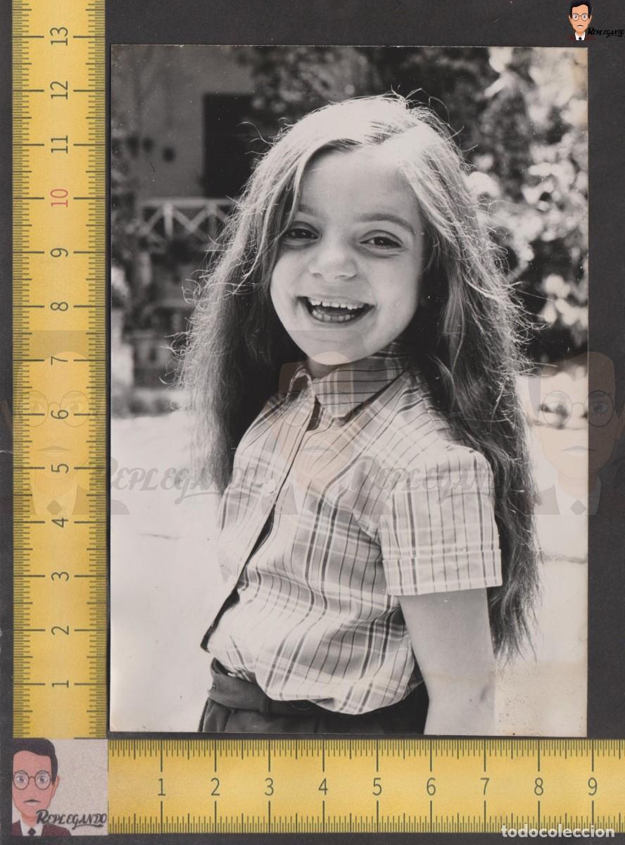 Antique Photography: RETRATO SIMPATICA NI&Ntilde;A FELIZ RISA Y CAMISA DE CUADROS - FOTO ANTIGUA A&Ntilde;O 1956 - INFANCIA ESPA&Ntilde;A