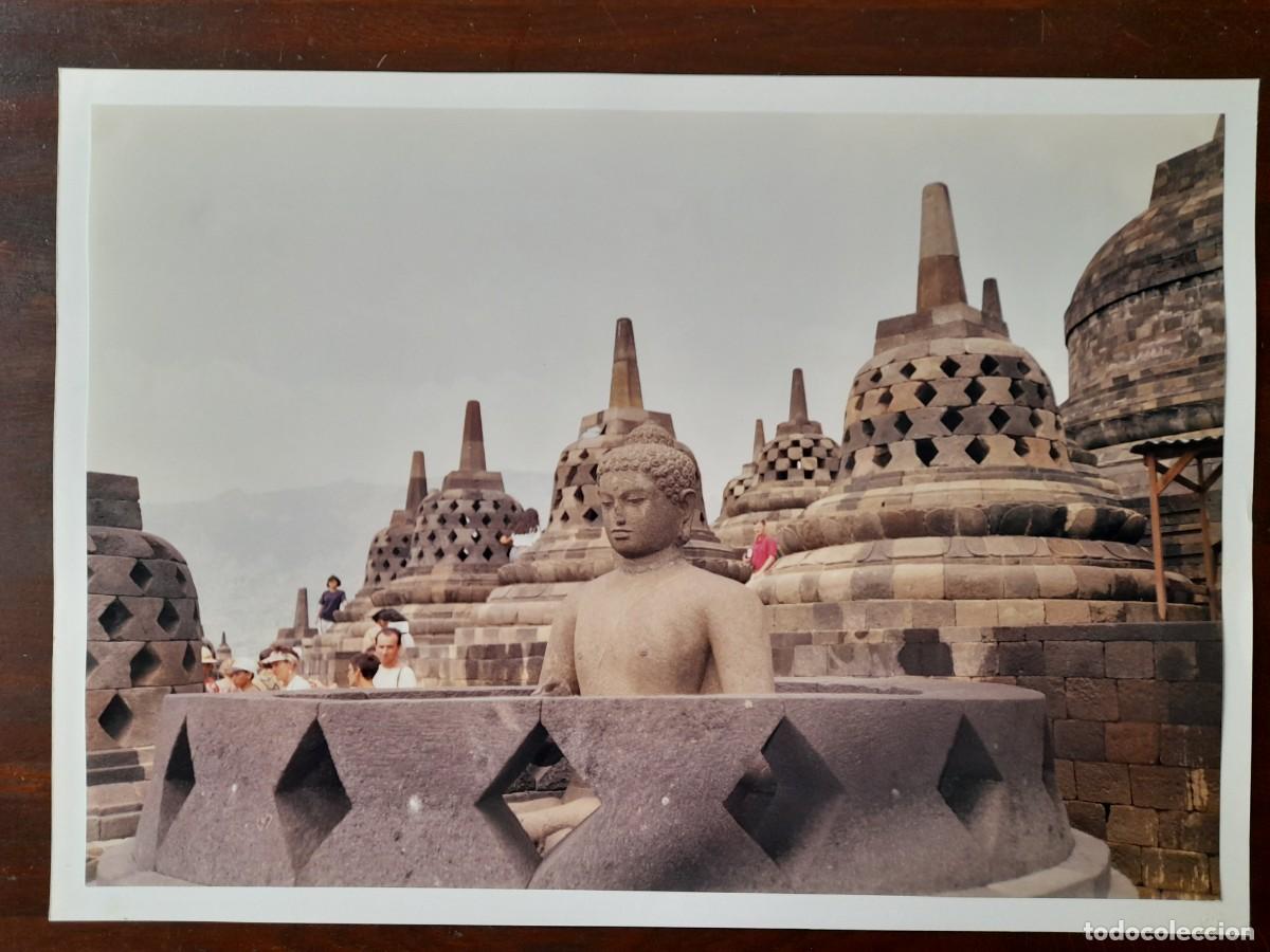 Fotografia antica: Foto poster 60x41 imagen campanas que coronan la estupa Budista de Borobudur yogyakarta Indonesia