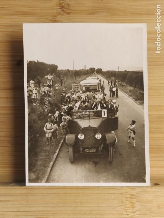Fotograf&iacute;a antigua: UNA COLA DE COCHES DE EXCURSION-FOTOGRAFIA ANTIGUA-VER FOTOS-(106.870)