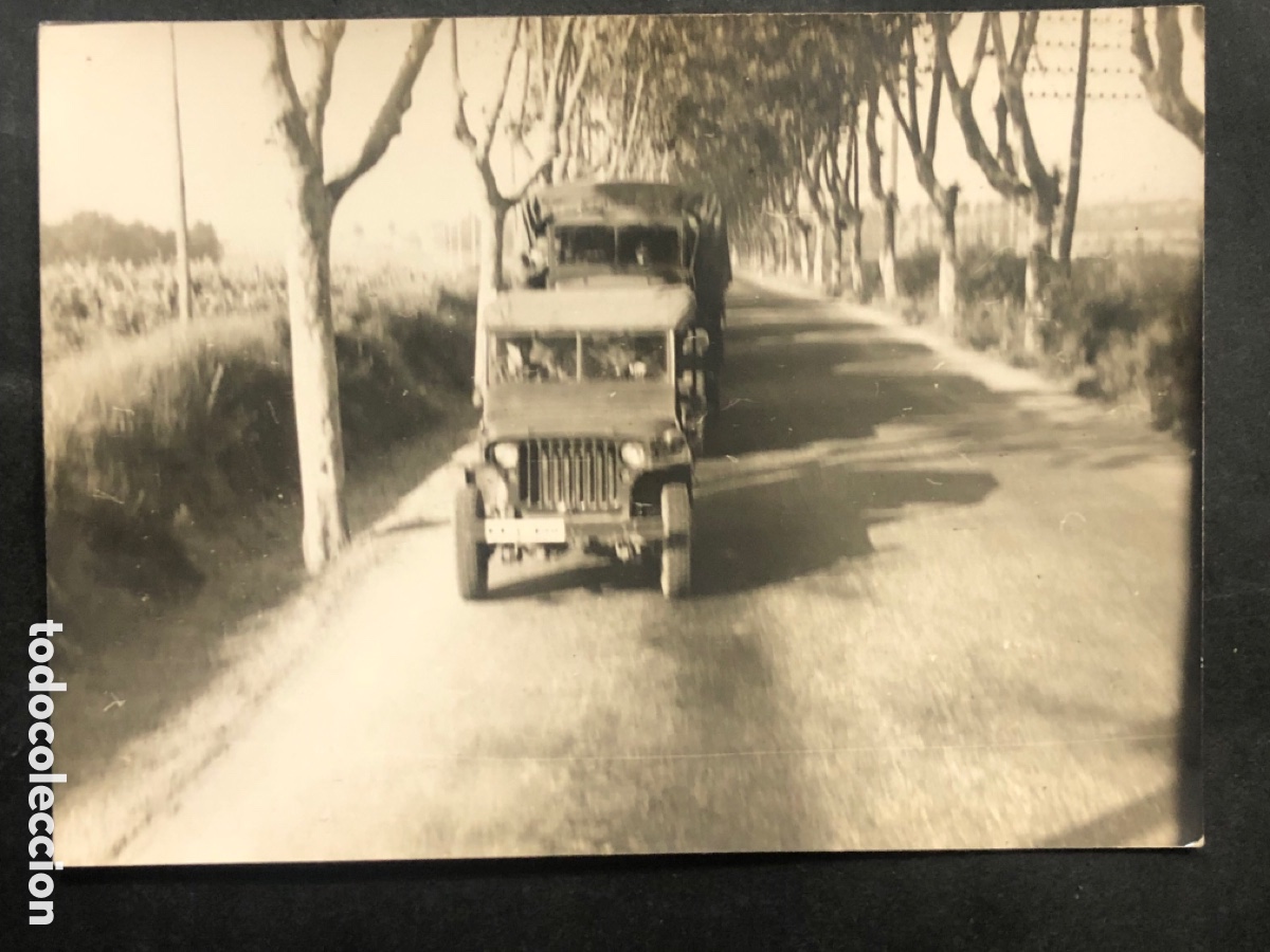 Fotograf&iacute;a antigua: Foto original jeep y camion militar 1958