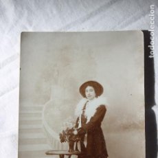 Fotografía antigua: SEÑORA CON SOMBRERO ELEGANTE 1909