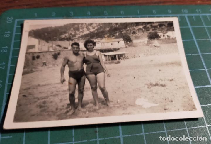 Fotografia antica: Foto COLOR SEPIA- PAREJA BA&Ntilde;ISTAS FEMENINO A&Ntilde;OS 50