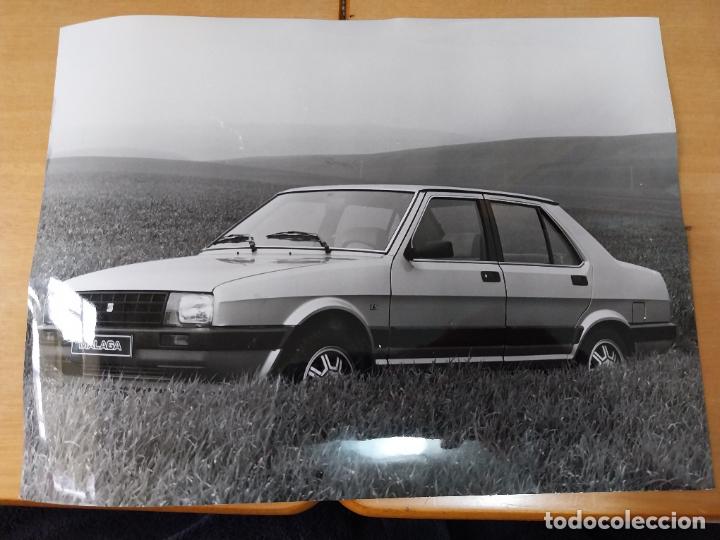 Fotograf&iacute;a antigua: SEAT M&Aacute;LAGA FOTO AGENCIA 30,5 X 21CM CM DORSO SELLOS Y ESCRITOS A&Ntilde;O 1985 *