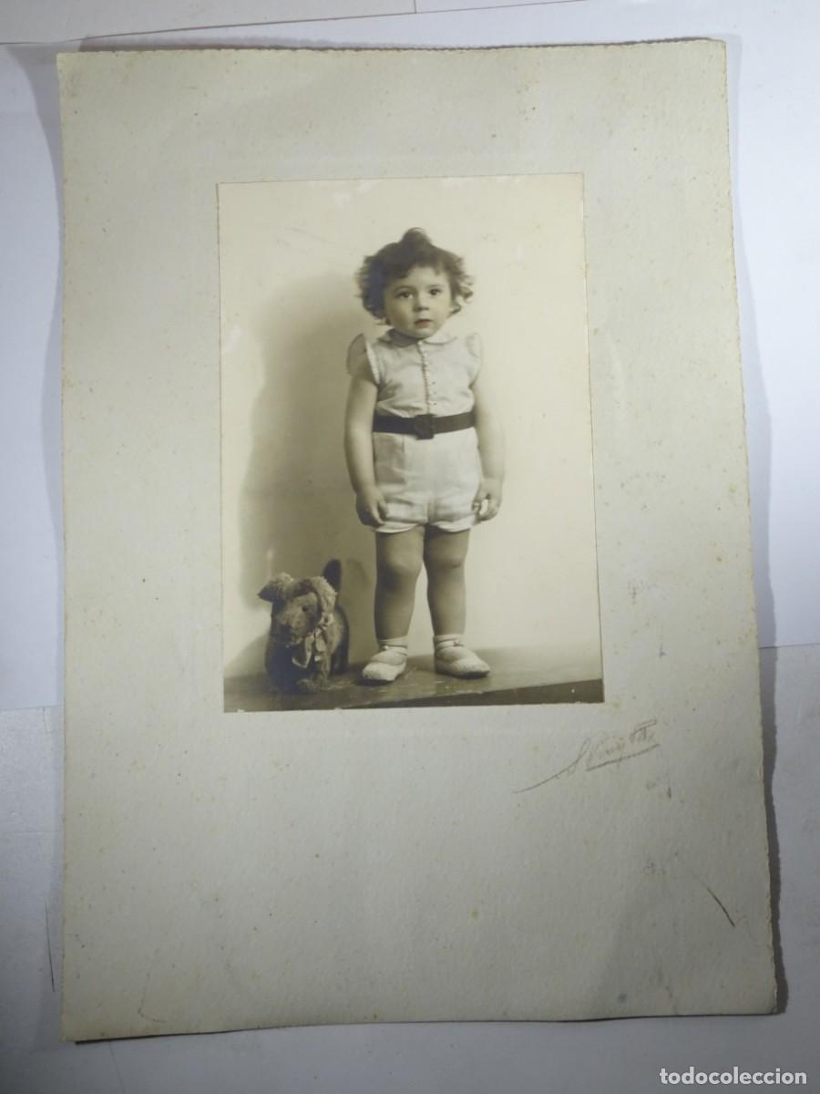 Fotografia antica: ANTIGUA FOTOGRAF&Iacute;A DE ESTUDIO, RETRATO NI&Ntilde;A PEQUE&Ntilde;A CON PELUCHE, VER FOTOS