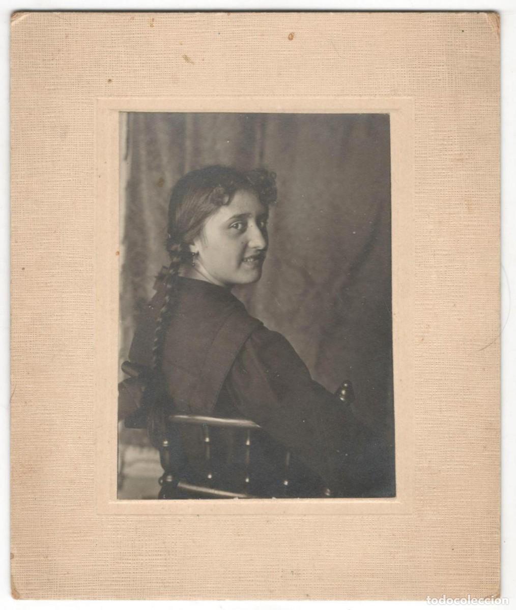 Fotograf&iacute;a antigua: FOTOGRAFIA DE JOVEN CON TRENZA
