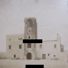 Fotografía antigua: TORRE ROJA, CASTILLO, VILADECANS. HACIA 1900. FOTO 17,3 X 11,8 CM. SOPORTE 26X21 CM