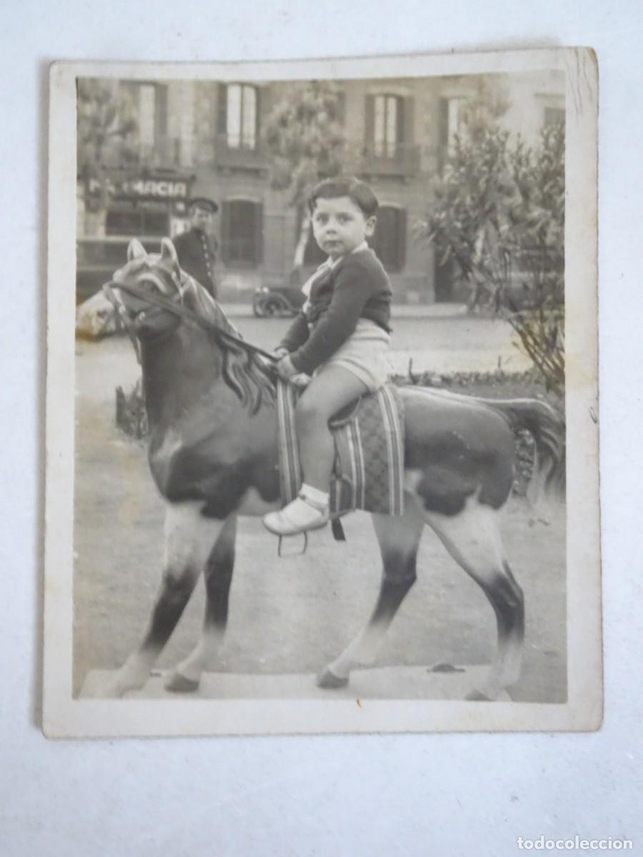 Photographie ancienne: ANTIGUA FOTOGRAF&Iacute;A B/N , NI&Ntilde;O CABALLO DE JUGUETE ,VER FOTOS